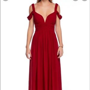 Lulu’s Make Me Move Maxi Dress never worn